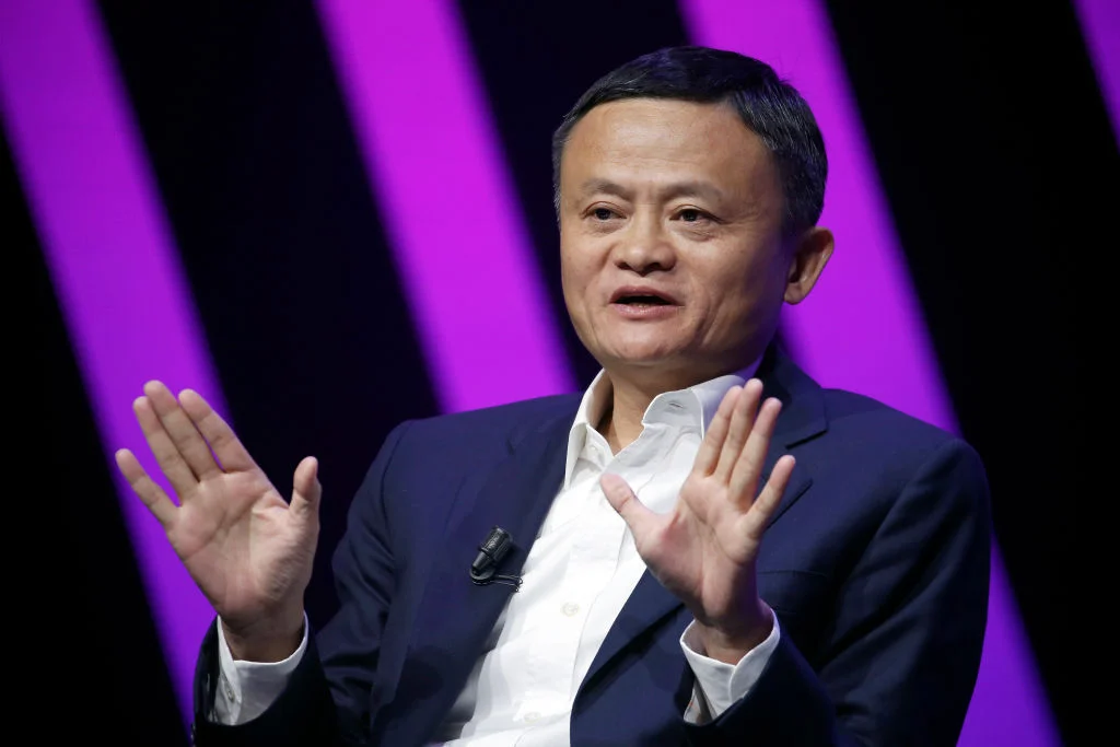 La Inspiradora Historia de Jack Ma: De la Adversidad al Éxito Global